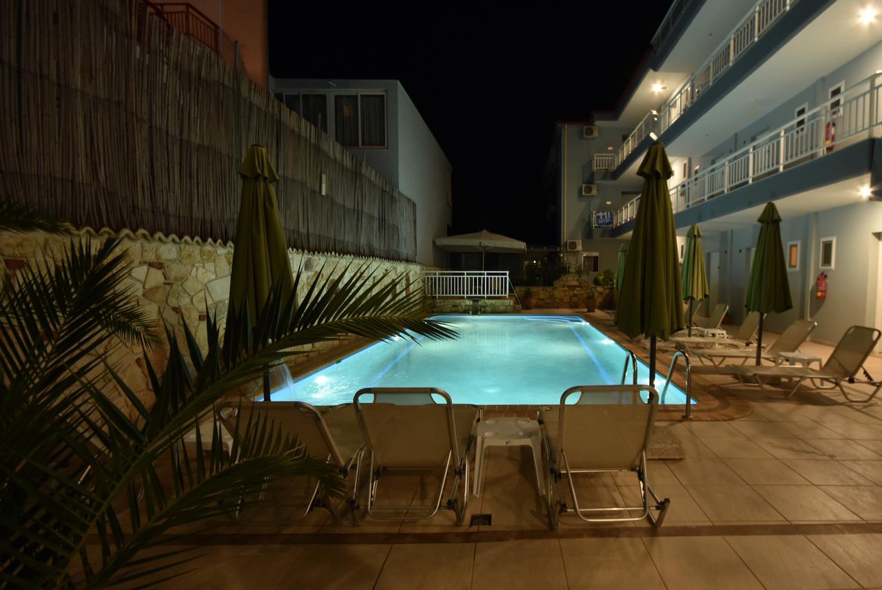 Kiwi Apartments Néa Fókaia Esterno foto